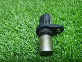 Запчасть датчик положения распредвала Toyota Ist 2002