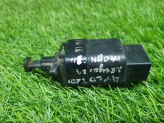 Запчасть выключатель стоп сигнала лягушка заднего тормоза Chevrolet Aveo 2007