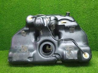 Бензобак Nissan Primera 2000