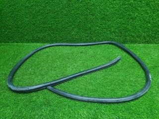 Фото запчасти уплотнительная резинка Lexus IS250 2008 Б/У запчасть Запчасть уплотнительная резинка Lexus IS250 2008