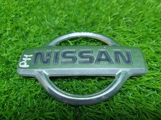 Эмблема Nissan Primera 2000