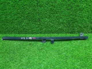 Фото запчасти направляющая стекла двери задняя правая Kia Rio 2 хетчбэк 2010 Б/У запчасть Запчасть направляющая стекла двери задняя правая Kia Rio 2 хетчбэк 2010