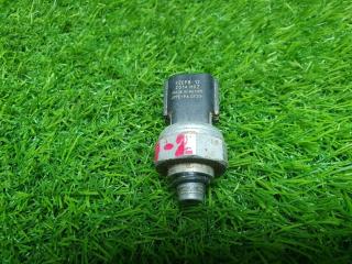 Фото запчасти датчик давления кондиционера Kia Rio 2 хетчбэк 2010 Б/У запчасть Запчасть датчик давления кондиционера Kia Rio 2 хетчбэк 2010