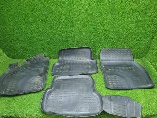 Запчасть комплект салонных ковриков Mazda 3 2006