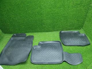 Фото запчасти комплект салонных ковриков Kia Spectra 2009 Б/У запчасть Запчасть комплект салонных ковриков Kia Spectra 2009