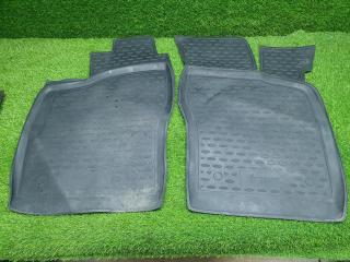 Фото запчасти комплект салонных ковриков передний Daewoo Nexia 2010 Б/У запчасть Запчасть комплект салонных ковриков передний Daewoo Nexia 2010