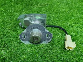 Фото запчасти замок крышки багажника Lexus IS250 2008 Б/У запчасть Запчасть замок крышки багажника Lexus IS250 2008