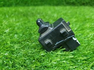 Кнопка стеклоподъемника передняя правая ГАЗ Волга Сайбер 2010