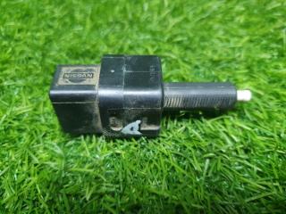 Выключатель стоп сигнала лягушка заднего тормоза Nissan Teana 2006 Б/У Выключатель стоп сигнала лягушка заднего тормоза Nissan Teana 2006