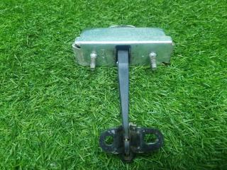 Запчасть ограничитель двери задний правый ГАЗ Волга Сайбер 2010