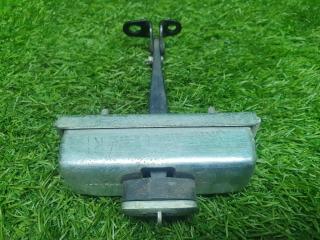 Ограничитель двери задний правый Волга Сайбер 2010 JR41 EDZ 2.4л