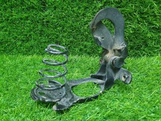 Запчасть ответная часть замка капота Mercedes Benz C200 1994