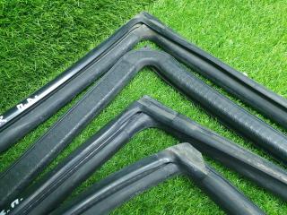 Уплотнительная резинка стекла Волга Сайбер 2010 JR41 EDZ 2.4л