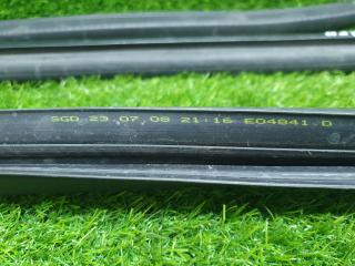 Уплотнительная резинка стекла Волга Сайбер 2010 JR41 EDZ 2.4л