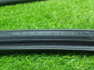 Уплотнительная резинка стекла Волга Сайбер 2010 JR41 EDZ 2.4л