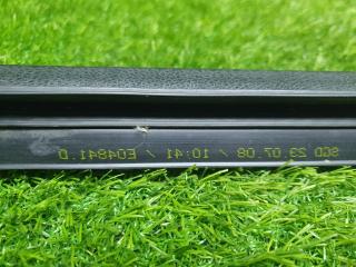 Уплотнительная резинка стекла Волга Сайбер 2010 JR41 EDZ 2.4л