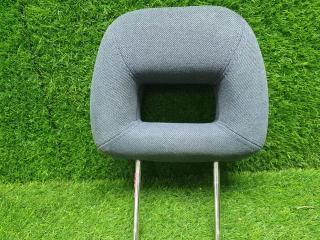 Подголовник передний левый Mazda 323 1991