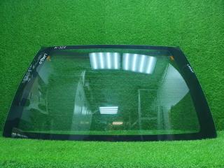 Стекло заднее заднее Nissan Largo 1994