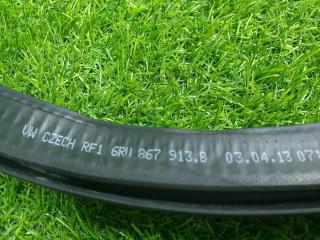 Уплотнительная резинка проема двери задняя левая Polo 5 2017 614 604 6C1 CFNA 1.6л