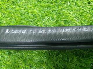 Уплотнительная резинка проема двери передняя правая Polo 6 2021 AW1 CWVA 1.6л