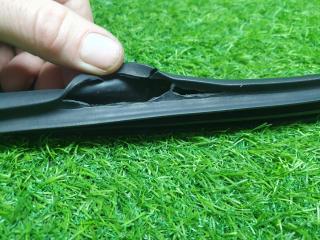 Уплотнительная резинка проема двери правая Волга Сайбер 2010 JR41 EDZ 2.4л