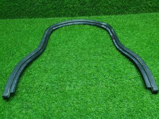 Уплотнительная резинка капота Polo 5 2019 614 604 6C1 CWVA 1.6л