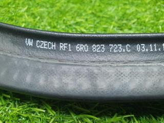 Уплотнительная резинка капота Polo 5 2019 614 604 6C1 CWVA 1.6л