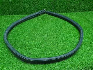 Уплотнительная резинка крыши левая Sandero 2 2015 5S K7M 812 1.5л