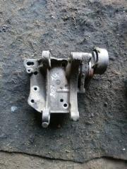Запчасть кронштейн генератора Peugeot 207