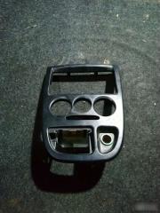 Запчасть накладка центральной консоли Kia Rio