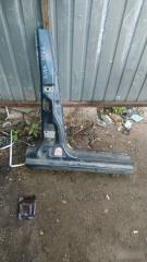 Центральная стойка кузова правая Volkswagen Bora