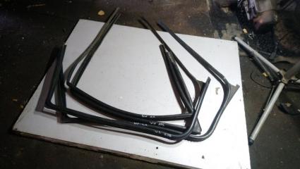 Запчасть уплотнитель двери Peugeot 307 2002