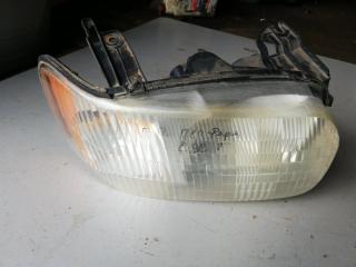 Фара передняя правая Ford Escape 1 2003
