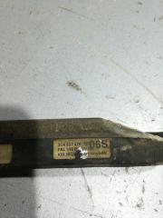 Молдинг стекла передний правый Passat B6 2.0 BPY