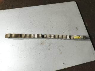 Фото запчасти усилитель бампера задний Ford Maverick Б/У запчасть Запчасть усилитель бампера задний Ford Maverick