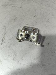 Запчасть петля двери багажника Cadillac Escalade