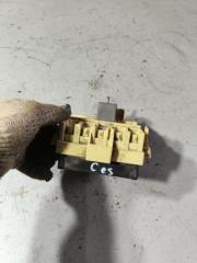 Запчасть блок предохранителей салонный Cadillac Escalade