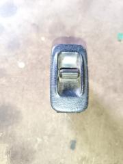 Запчасть кнопка стеклоподъемника задняя Toyota Carina E