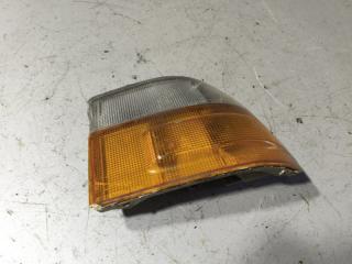 Запчасть поворотник правый Toyota Hiace