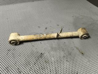 Фото запчасти рычаг задний продольный левый Toyota Hilux Surf 1990 Б/У запчасть Запчасть рычаг задний продольный левый Toyota Hilux Surf 1990