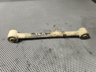 Фото запчасти рычаг задний продольный правый Toyota Hilux Surf 1990 Б/У запчасть Запчасть рычаг задний продольный правый Toyota Hilux Surf 1990