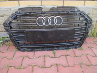 Решетка радиатора Audi A3