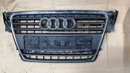 Решетка радиатора Audi A4