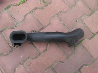 Воздухозаборник Opel Astra H 2004-2010