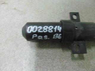 Фото запчасти форсунка омывателя фар Volkswagen Passat Б/У запчасть Запчасть форсунка омывателя фар Volkswagen Passat