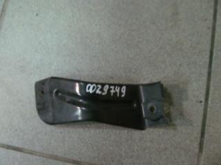 Фото запчасти кронштейн переднего правого крыла Volkswagen Passat Б/У запчасть Запчасть кронштейн переднего правого крыла Volkswagen Passat