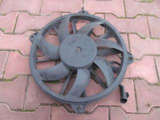 Фото запчасти электровентилятор радиатора Peugeot 3008 Б/У запчасть Запчасть электровентилятор радиатора Peugeot 3008