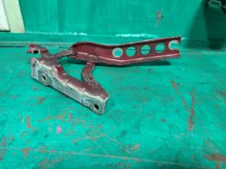 Петля капота левая Skoda Octavia A5 2004-2013 1Z0823301C Б/У