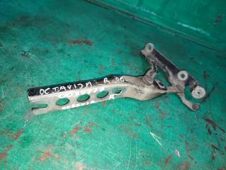 Петля капота правая Octavia A5 2004-2013