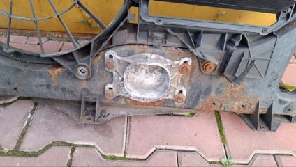 Панель передняя (телевизор) A6 2009 СЕДАН